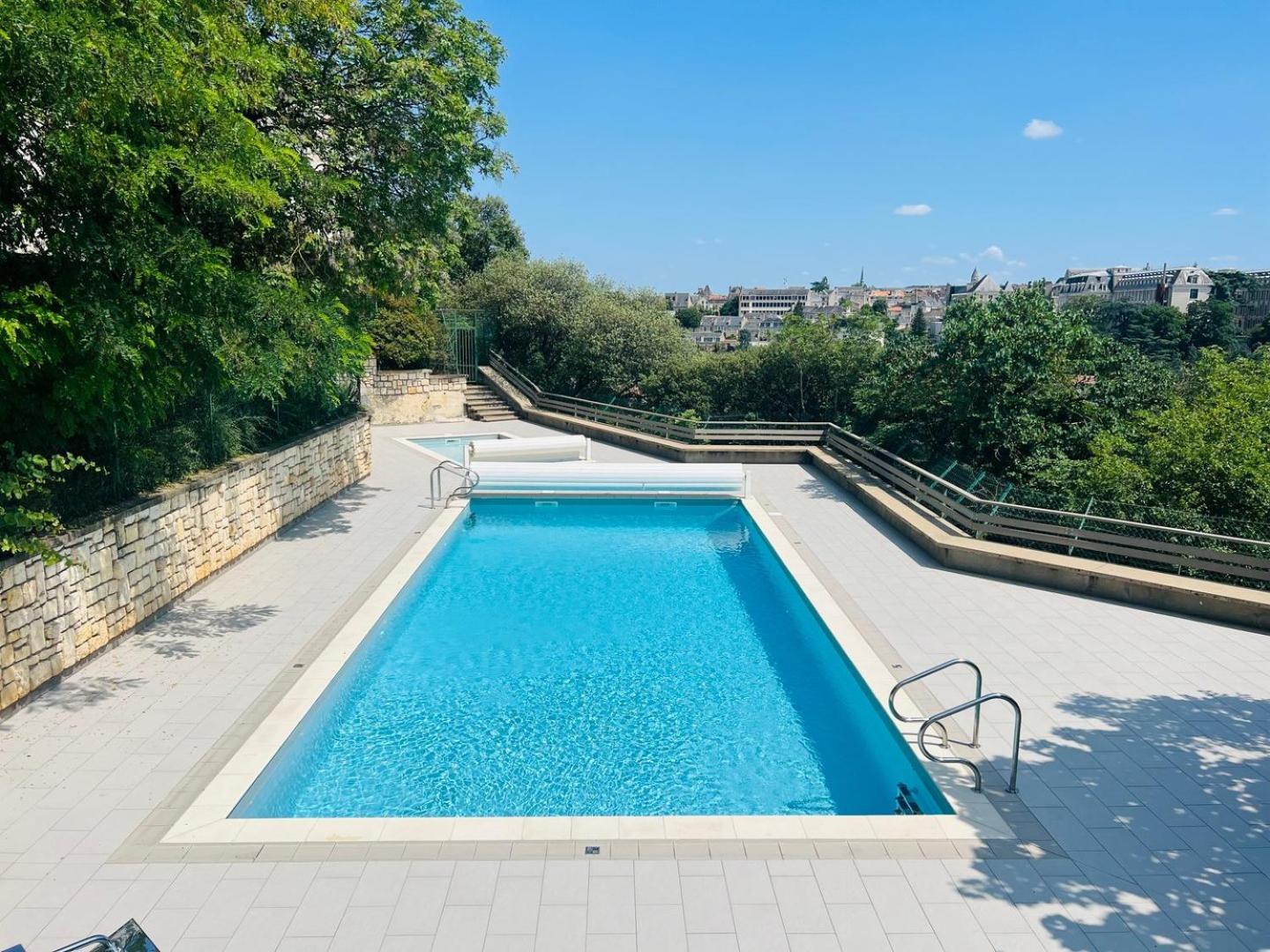 Le Retro - Splendide Appartement Poitiers Buitenkant foto